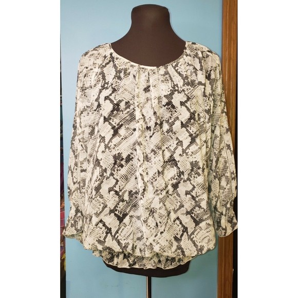 Chicos‎ Sheer Blouse Snake Skin Print Elastic Waist Size 2 Peekaboo 3/4 Sleeves - Picture 1 of 8